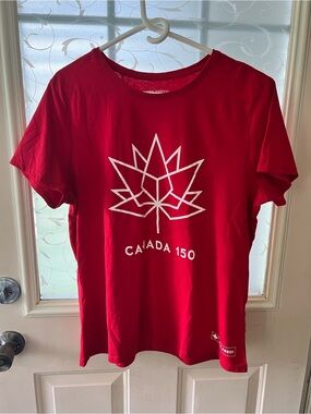 Joe Fresh XL round neckline short sleeve Canada 150 red t shirt.